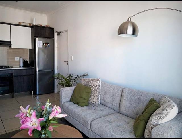 1 BEDROOM APARTMENT FOR SALE IN SANDOWN